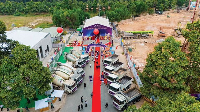 Dự án Nam Mekong Grand Plaza được khởi công vào giữa tuần qua. ẢNh: Việt Dũng.