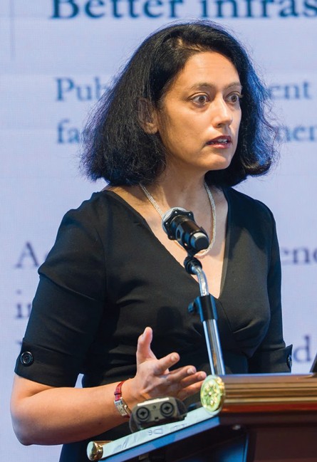 Bà Tehmina S. Khan.