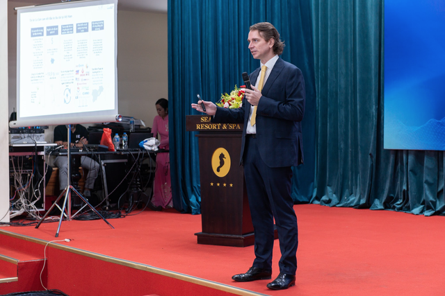 Ông Stuart Livesey - Đại diện của Kl994 game bài casino hấp dẫn CIP tại Việt Nam, Tổng giám đốc Dự án điện gió ngoài khơi La Gàn (Bình Thuận)