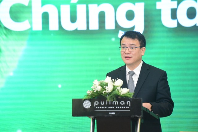 Thứ trưởng Bộ Kế hoạch và Kl99ok phiên bản mới Trần Quốc Phương