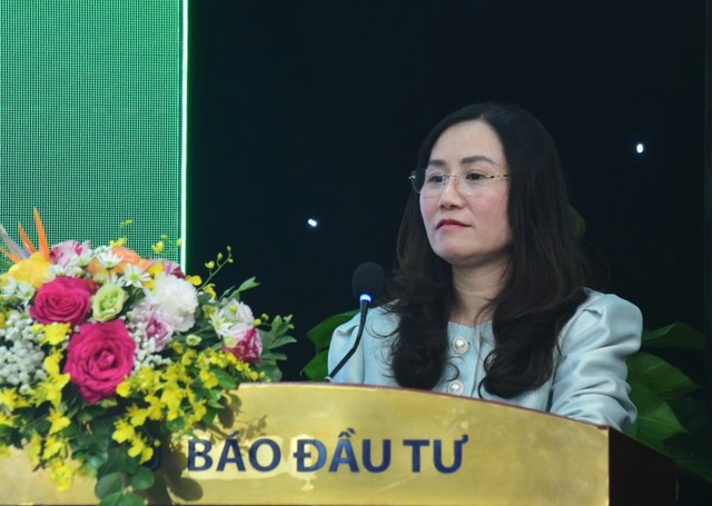 Bà Phạm Thị Thanh Tùng, Phó Vụ trưởng Vụ Tín dụng các ngành Kl992 cổng game cá cược, Link Vào Nhà Cái KL99 COM Tặng +199k 99Kl99 trực tiếp đá gà (NHNN) tại Hội thảo