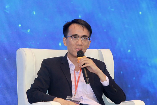 Ông Nguyễn Sang Lộc, Giám đốc nghiệp vụ, Quản lý danh mục Kl99ok phiên bản mới Công ty Quản lý Quỹ Kl99ok phiên bản mới Dragon Capital Việt Nam