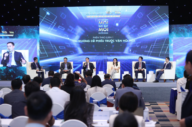TS. Lê Đức Khánh, Giám đốc Phân tích Công ty 99Kl99 link đăng nhập VPS chia sẻ tại phiên thảo luận. Ảnh: Đức Thanh