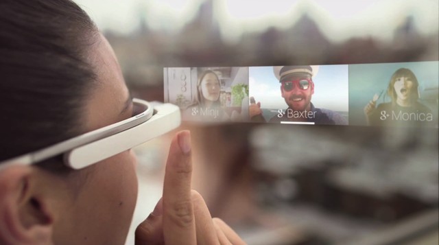Với Hololens, tương lai vẫn phải gọi tên Microsoft ảnh 2