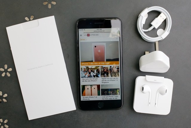 iPhone 7 Plus đầu tiên về Việt Nam, giá gần 38 triệu đồng ảnh 2