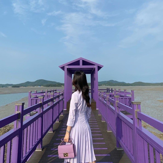 Khám phá hòn đảo “tím lịm tim“ ảnh 3
