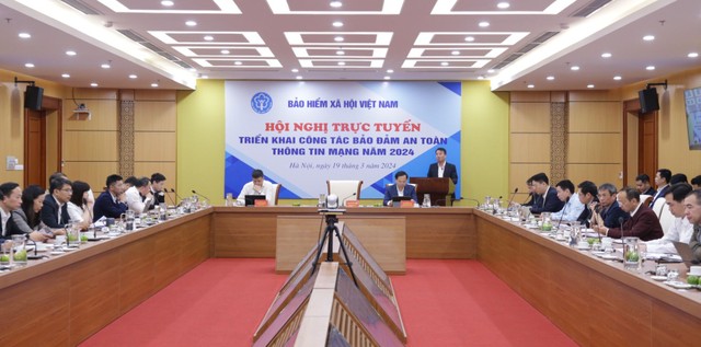 Tổng giám đốc Nguyễn Thế Mạnh phát biểu tại hội nghị