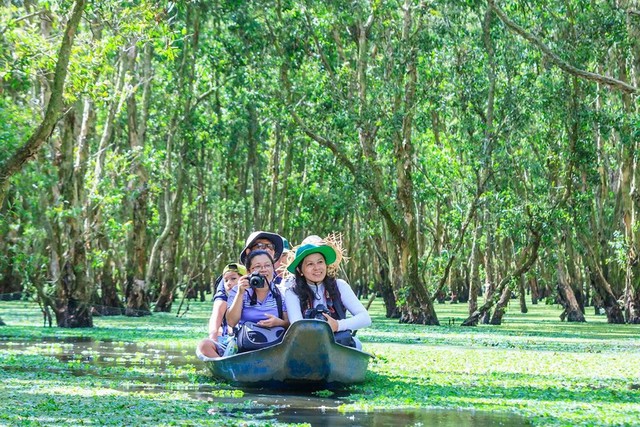 Mùa nước nổi vòng quanh thủ phủ tràm của Việt Nam  ảnh 1