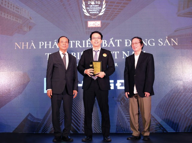 Khang Điền đạt hai giải thưởng uy tín đầu năm 2020 ảnh 1