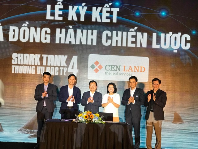 Shark Tank mùa 4 nhận được sự quan tâm đặc biệt của các nhà Kl99ok phiên bản mới và đông đảo giới khởi nghiệp tại buổi ra mắt.