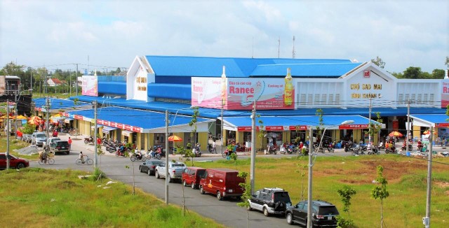 Sức bật từ ngôi chợ trung tâm.