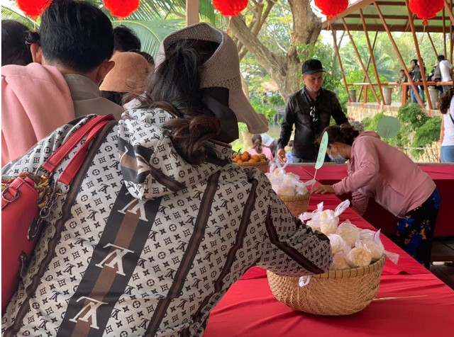 Buffet Cáp treo Núi Cấm diễn ra từ 20 - 29 tháng giêng như một sự kế tục lễ hội ẩm thực có từ thuở rất xa xưa ở Thiên Cấm Sơn.