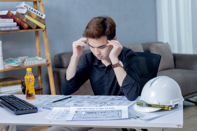 Deadline công việc khiến nhiều nhân sự rơi vào tình trạng mệt mỏi, đuối sức giữa năm.