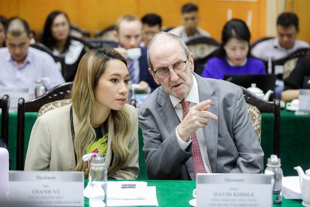 Ông David Riddle, Tổng giám đốc điều hành Kl994 game bài casino hấp dẫn Tân Hiệp Phát