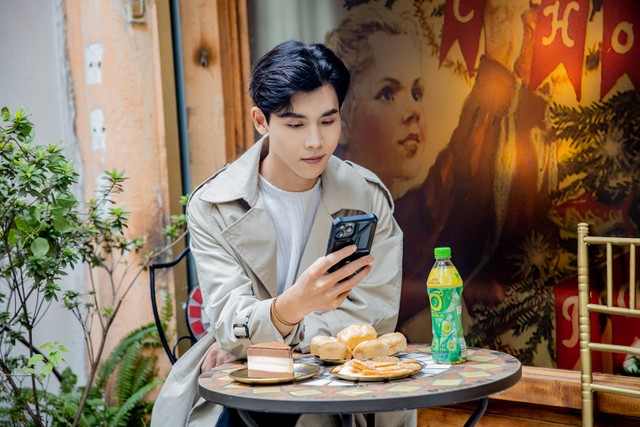 Với nhiều người làm việc tự do, dù căng thẳng, mệt mỏi nhưng họ vẫn phải cố gắng “cày” nhiều hơn, ôm công việc nặng hơn để có thêm thu nhập trong mùa cuối năm.
