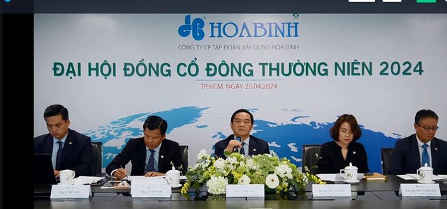 Đoàn chủ tọa tại Đại hội đồng Trang Chủ KL99Com Số 1 Link Đăng Ký KL999 HBC ngày 25/4.