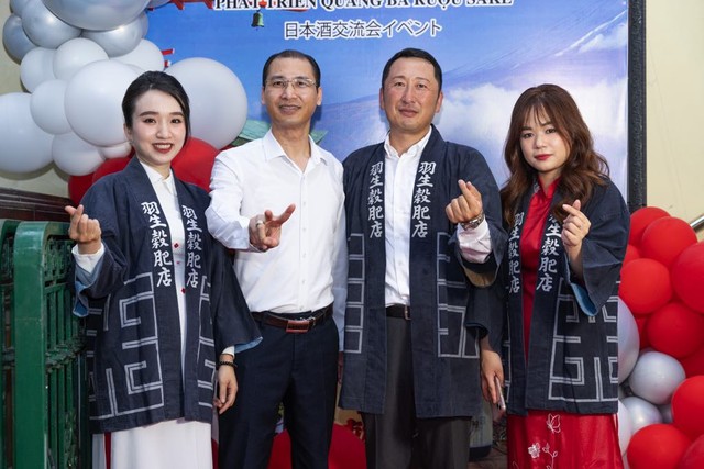 Gia đình Hanyu đã điều hành việc Kl994 nhà cái bóng đá world cup lúa gạo ở một ngôi làng trong nhiều thế hệ và bắt đầu đến Việt Nam trồng lúa giống Nhật từ năm 2023.