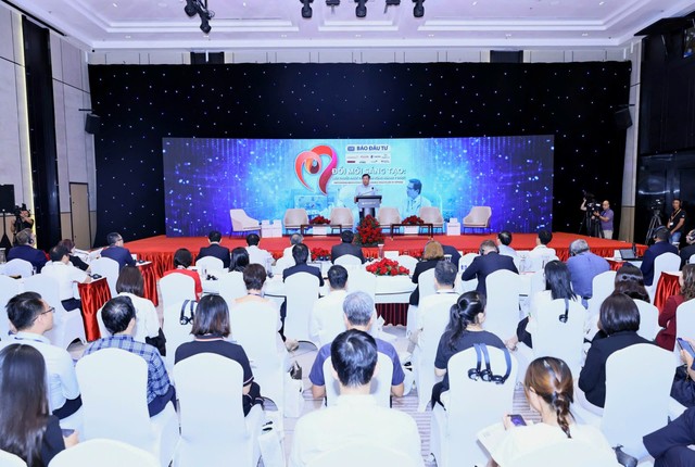 Hội thảo “Đổi mới sáng tạo: Liều thuốc phát triển bền vững ngành y dược” thu hút nhiều chuyên gia, Kl991.com World Cup 2026 Chính Thức hàng đầu trong lĩnh vực y, dược tham dự. Ảnh Dũng Minh
