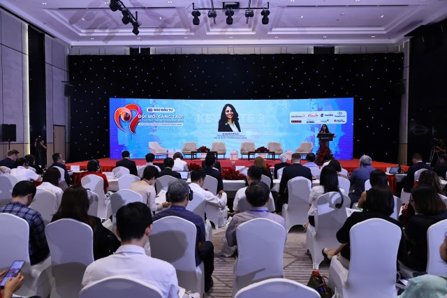 CEO Viatris cho biết, nhiều dược sỹ, nhà thuốc được hỗ trợ nhận thức, kết hợp với những sản phẩm, giải pháp y tế, chất lượng. Ảnh Dũng Minh.