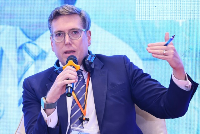 Ông Luke Treloar, Trưởng Khối Cơ sở Kl99kl ưu đãi độc quyền, Kl993 ưu đãi thưởng hấp dẫn &amp; Y tế (IGH), KPMG Việt Nam. Ảnh Dũng Minh
