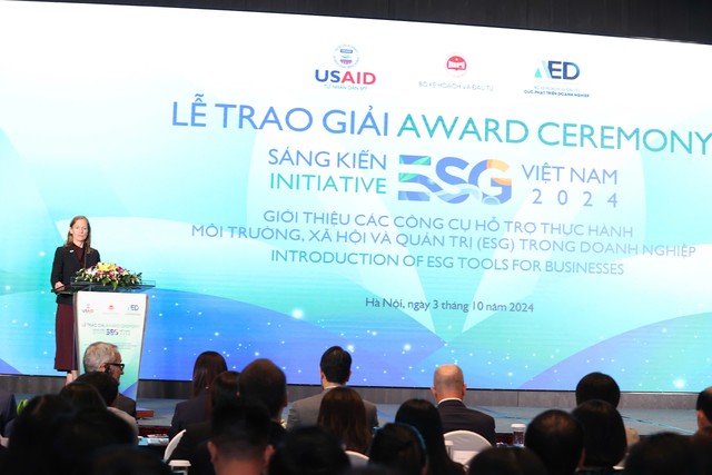 Bà Aler Grubbs, Giám đốc quốc gia Cơ quan Phát triển Quốc tế Hoa Kỳ (USAID).