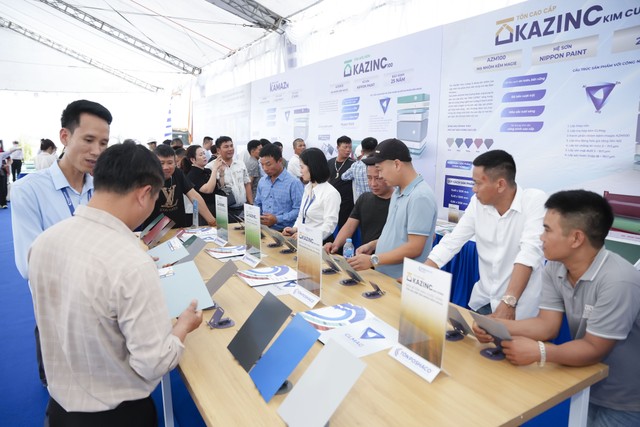 Dòng tôn cao cấp Kazinc do Poshaco làm chủ công nghệ thu hút sự quan tâm