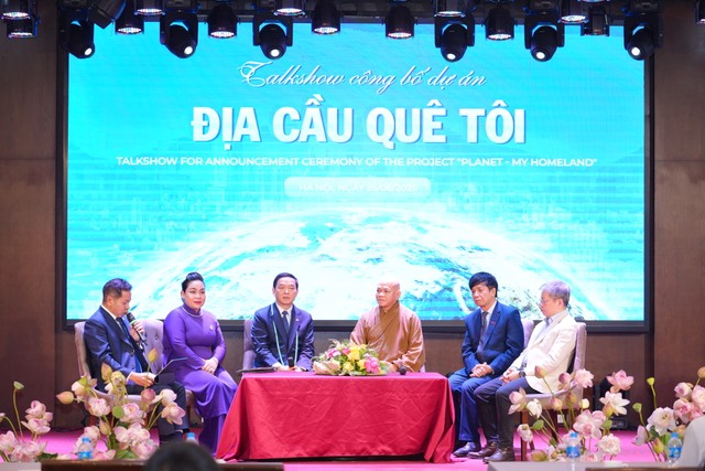 Các đại biểu thảo luận cùng nhau viết tiếp câu chuyện hoà bình với dự án "Địa cầu Quê tôi".