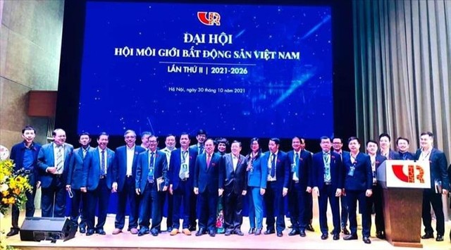 Ban chấp hành VARS nhiệm kỳ 2021 - 2025 ra mắt Đại hội.