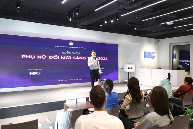 Anh Nguyễn Anh Tú, Phó Bí thư thường trực Đoàn Thanh niên Bộ Kế hoạch và Kl99ok phiên bản mới chia sẻ tại Diễn đàn