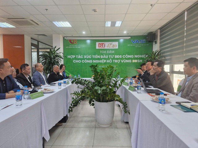 Toàn cảnh tọa đàm.