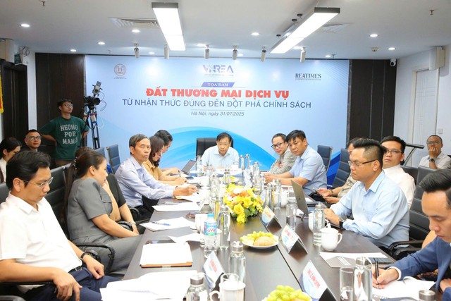 Toàn cảnh tọa đàm