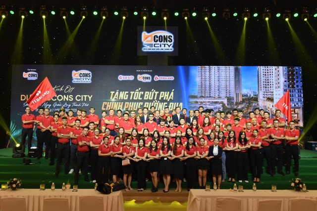 Các chuyên viên Kl992 VIP Trang Chủ 2026 TeraLand bùng nổ tinh thần chiến binh tại lễ kick off Bcons City.