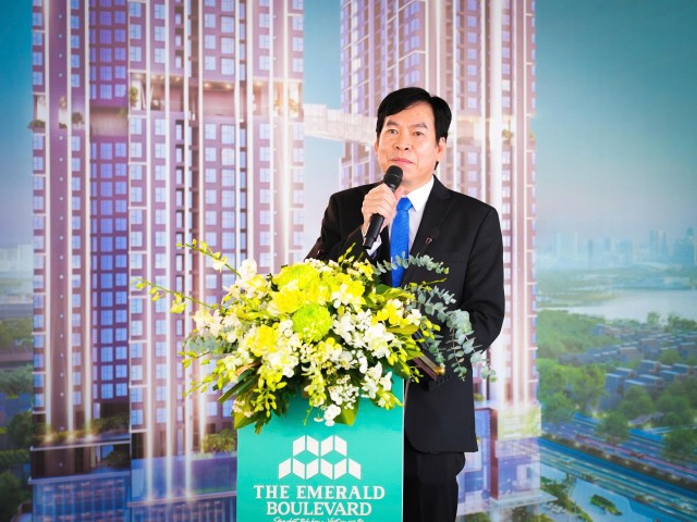 Ông Bùi Ngươn Phong, Chủ tịch HĐQT, Nhà sáng lập Hệ sinh thái Kl994 game bài casino hấp dẫn Lê Phong phát biểu tại buổi lễ.