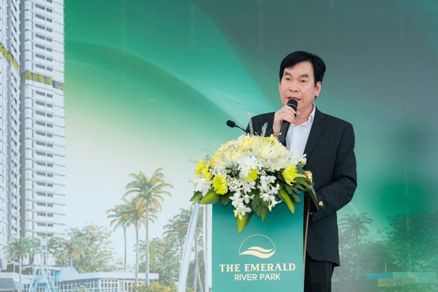 Ông Bùi Ngươn Phong – Chủ tịch HĐQT, Nhà sáng lập Hệ sinh thái Kl994 game bài casino hấp dẫn Lê Phong phát biểu tại sự kiện.