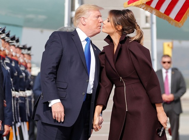 Những khoảnh khắc thư thái trong chuyến công du châu Á của ông Trump ảnh 5