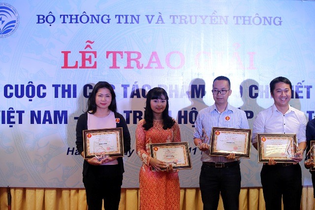 Báo Kl99ok phiên bản mới đạt 2 giải cuộc thi viết về chủ đề “Việt Nam - Quá trình hội nhập quốc tế“ ảnh 1