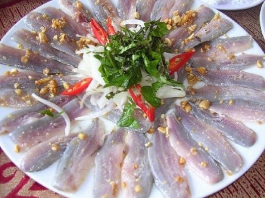 Tò mò với đặc sản “thủy quái” biển Đông ở Quảng Bình ảnh 1