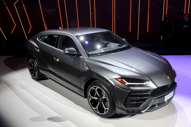 Lamborghini Urus ra mắt - siêu SUV và cuộc chơi Kl99 nổ hũ ảnh 3