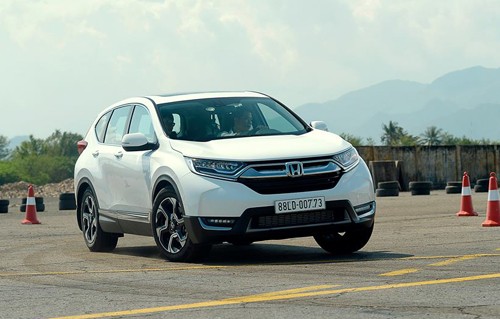 Những mẫu ôtô tâm điểm của thị trường Việt 2017 ảnh 1