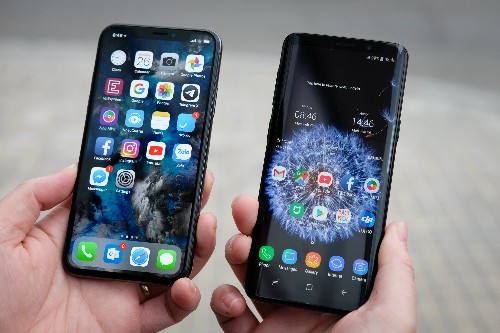 Smartphone đua hạ giá, xả hàng sau Tết ảnh 1