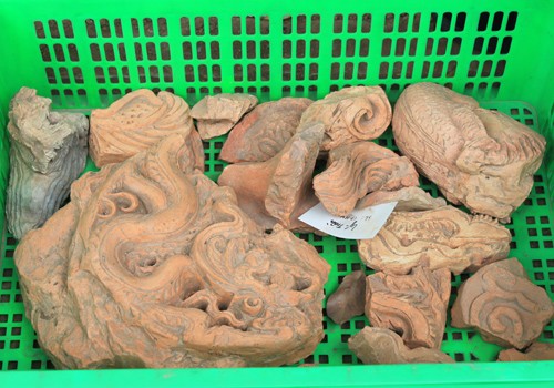 Phát hiện nhiều di vật cổ dưới Điện Kính Thiên Thăng Long ảnh 1