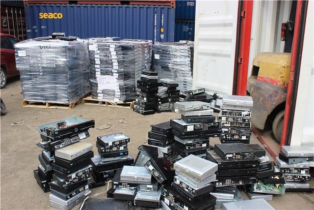 "Đau đầu" với hàng ngàn container phế liệu Link Vào Nhà Cái KL99 COM Tặng +199k vô chủ ảnh 2