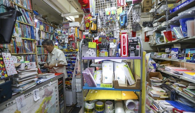 Giá thuê nhà tăng 40 lần, nhiều cửa hiệu nhỏ ở Hong Kong đóng cửa ảnh 2