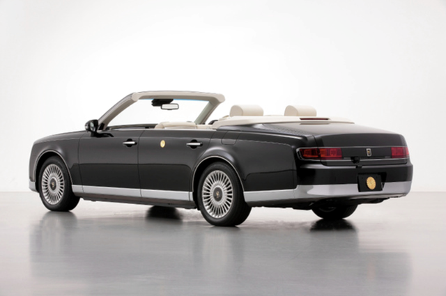 Toyota Century mui trần dành riêng cho tân Nhật hoàng ảnh 2
