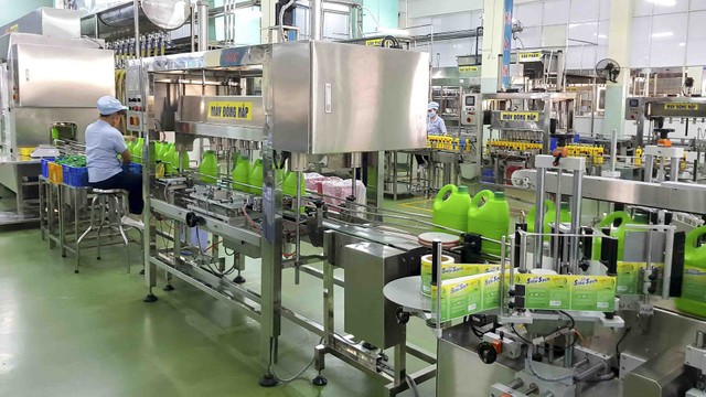 Nhiều “ông lớn” 99Kl99 trực tiếp đá gà lún sâu vào khó khăn ảnh 2
