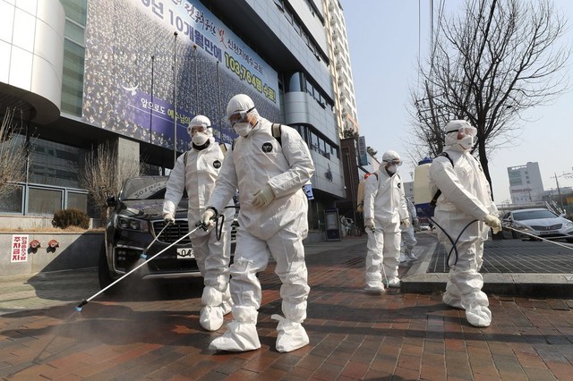 'Chuỗi lây nhiễm vô hình' virus corona làm đau đầu các chuyên gia ảnh 2