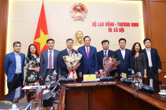 Điều động, bổ nhiệm nhân sự Kl99 nổ hũ và Bộ Lao động – Thương binh và Trang Chủ KL99Com Số 1 Link Đăng Ký KL999 ảnh 1