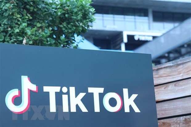 Biểu tượng TikTok tại văn phòng ở thành phố Culver, Los Angeles, Mỹ. (Ảnh: THX/TTXVN).