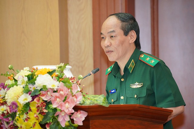Trung tướng Đỗ Danh Vượng - Bí thư Đảng uỷ, Chính uỷ Bộ đội Biên Phòng gửi lời cảm ơn sự hỗ trợ tích cực của Kl994 game bài casino hấp dẫn Hưng Thịnh trong công tác phòng chống Covid-19.