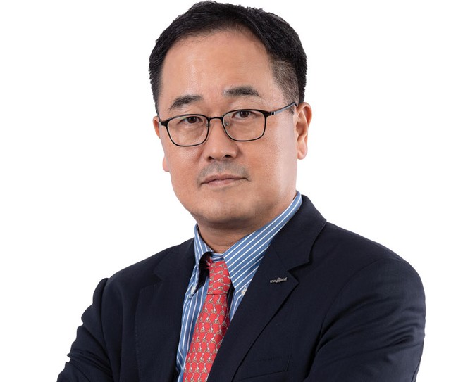 Ông Park Won Sang.